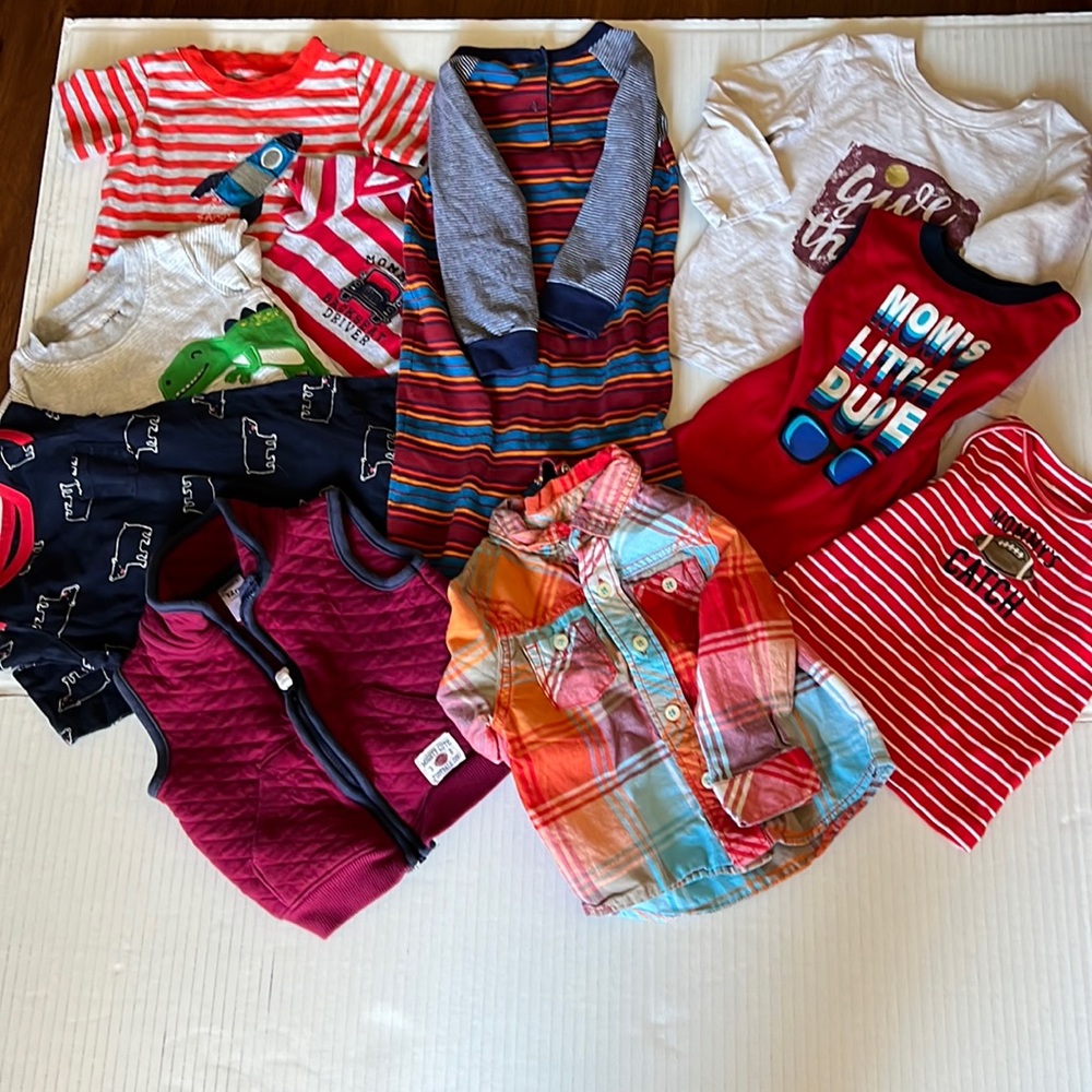 Kids clothes 12 months.   #871